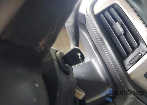 2017 GMC Sierra 2500Hd Denali z USA, uszkodzony, nr VIN 1GT12UEY0HF222650